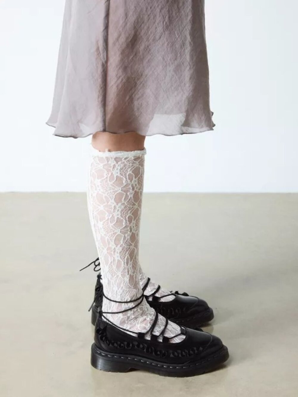 Dr. Martens Elphie II Frill Ballet Flat